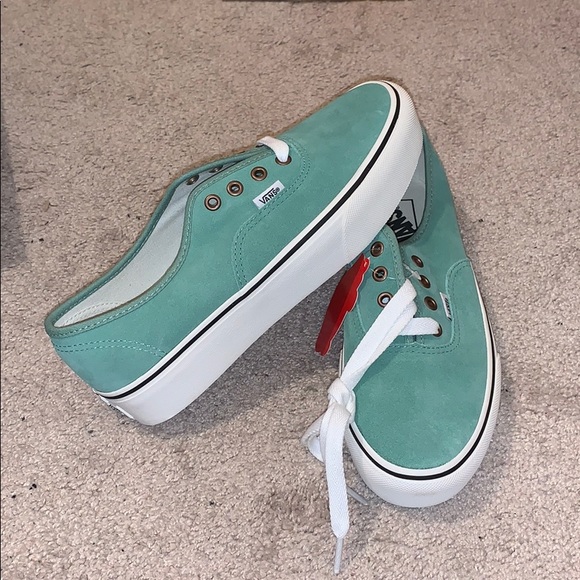 women’s vans authentic platform shoes - Picture 3 of 7